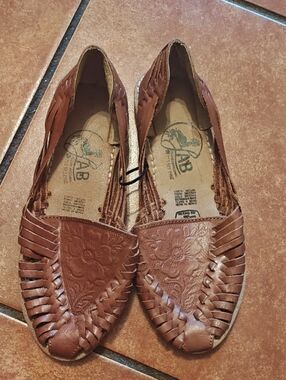 Mexican Huarache Leather Flats in Brown